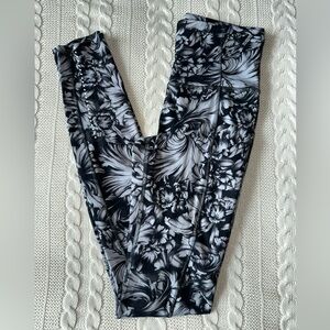 Lululemon Fast & Free Full Length Tight 28" Night Garden Ice Grey Black Size 2